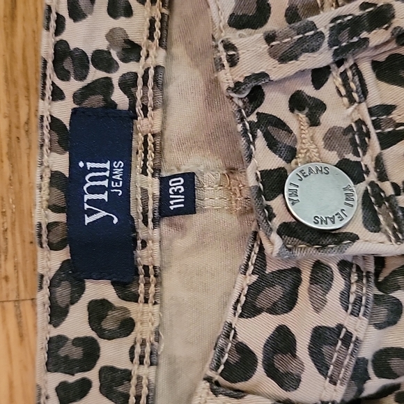 YMI jeans leopard skinnies - Picture 2 of 10